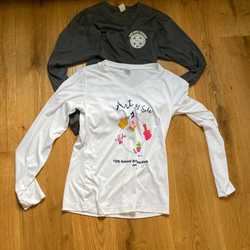Shirt lot - Picture 3 of 3